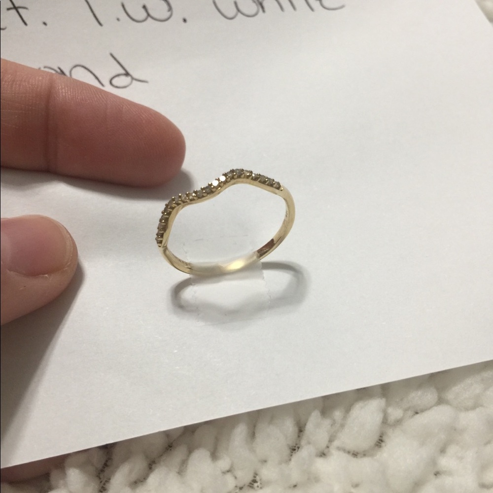 1/10 Ct. T.W. White Diamond